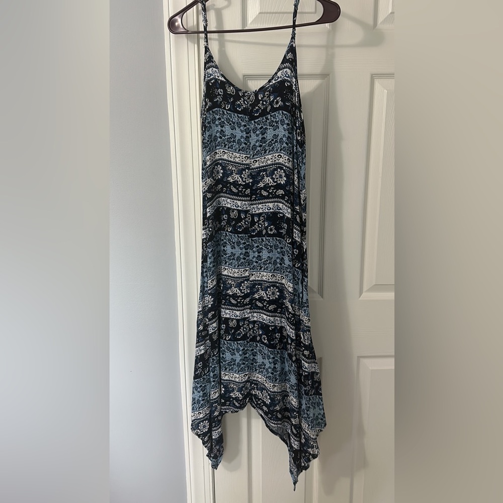 Flowy navy blue midi dress